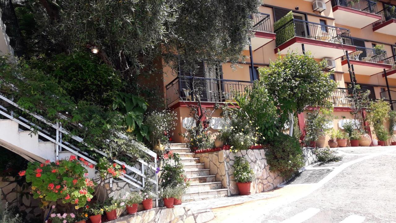 Vasiliki See View Apartments Barbáti Kültér fotó